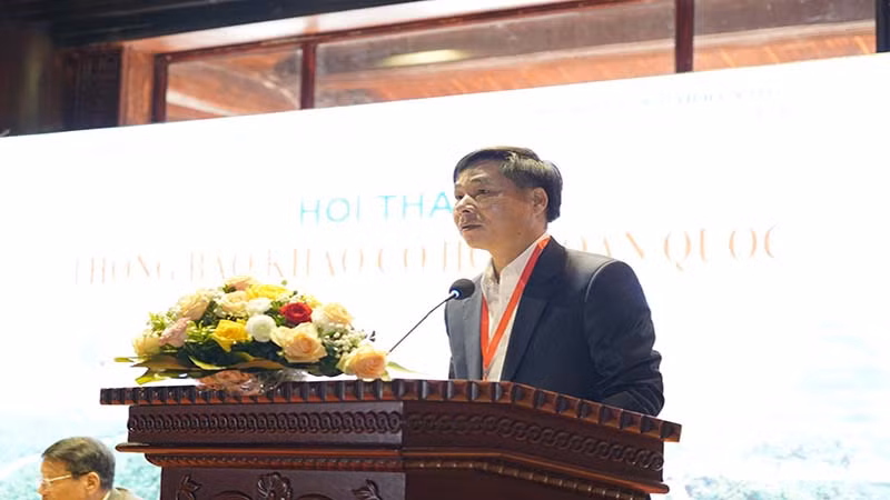Đồng chí Nguyễn Anh Chức, Phó Chủ tịch Thường trực Ủy ban nhân dân tỉnh phát biểu chào mừng tại hội thảo.