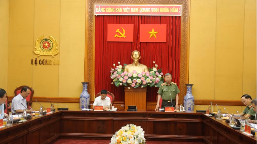 Đại tướng Tô Lâm phát biểu tại cuộc họp. (Ảnh: Cổng thông tin Chính phủ)