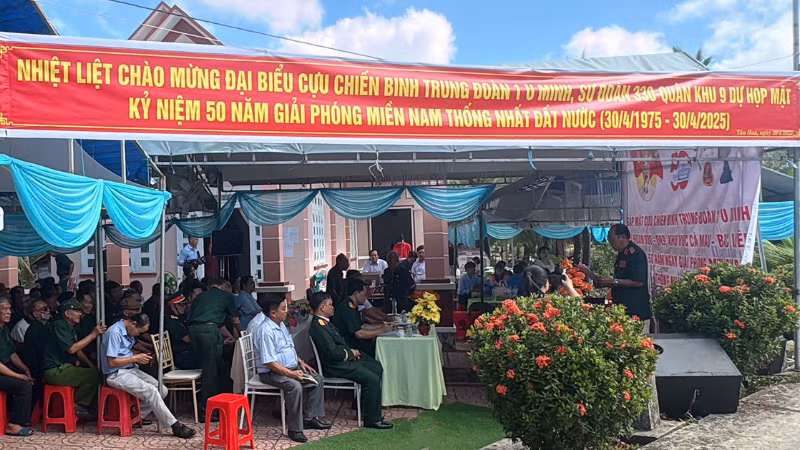 Quang cảnh buổi họp mặt Trung đoàn 1-U Minh