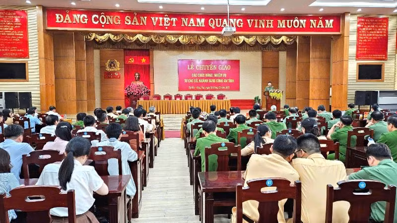 Toàn cảnh buổi lễ.