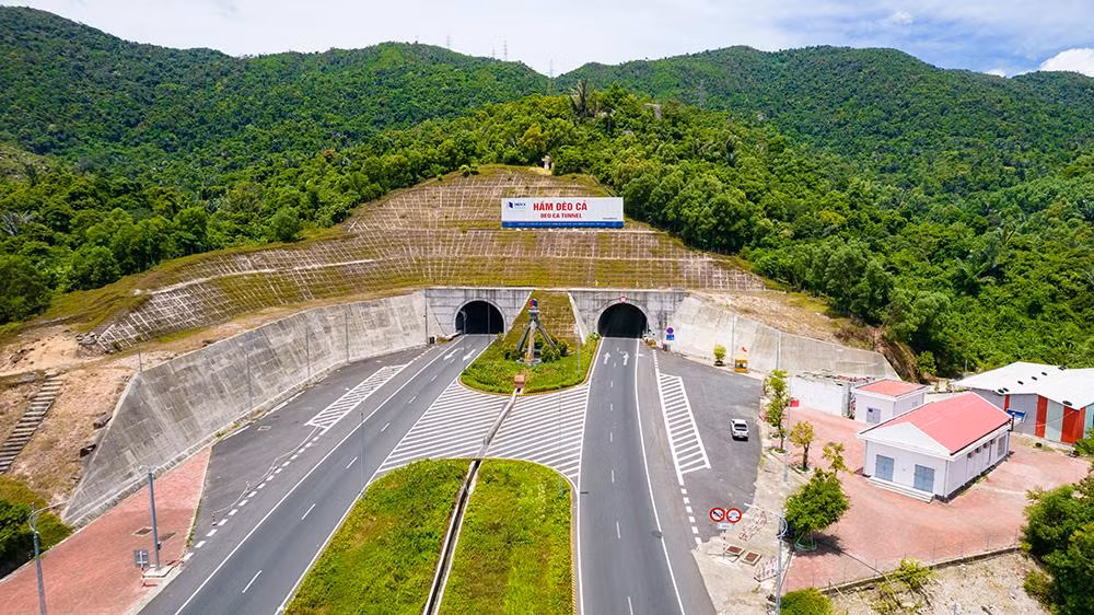 Do không được thu phí tại trạm La Sơn-Túy Loan, dự án hầm đường bộ Đèo Cả bị thâm hụt dòng tiền hơn 2.280 tỷ đồng.