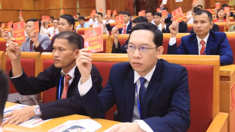 Các đại biểu biểu quyết thông qua Nghị quyết Hội nông dân tỉnh Lạng Sơn khóa 10, nhiệm kỳ 2023-2028. Các đại biểu biểu quyết thông qua Nghị quyết Hội nông dân tỉnh Lạng Sơn khóa 10, nhiệm kỳ 2023-2028.