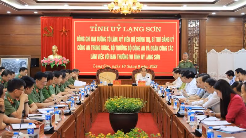 Đại tướng Tô Lâm phát biểu tại buổi làm việc với Ban thường vụ Tỉnh ủy. Đại tướng Tô Lâm phát biểu tại buổi làm việc với Ban thường vụ Tỉnh ủy.