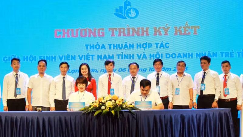 Ban chấp hành Hội Sinh viên tỉnh Lạng Sơn Ký kết thoả thuận hợp tác với Hội Doanh nhân trẻ của tỉnh. Ban chấp hành Hội Sinh viên tỉnh Lạng Sơn Ký kết thoả thuận hợp tác với Hội Doanh nhân trẻ của tỉnh.