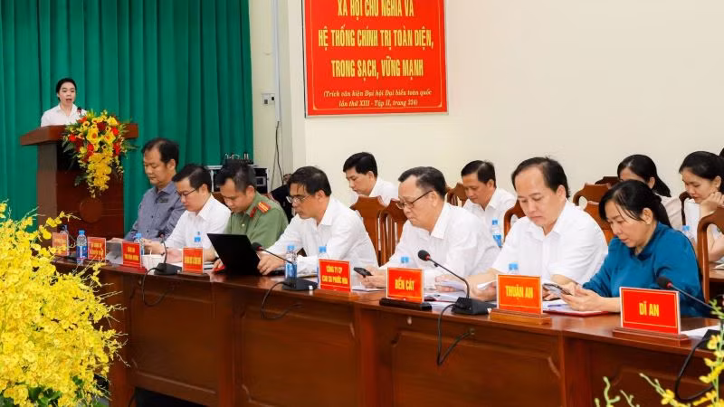 Các đại biểu dự hội nghị. Các đại biểu dự hội nghị.