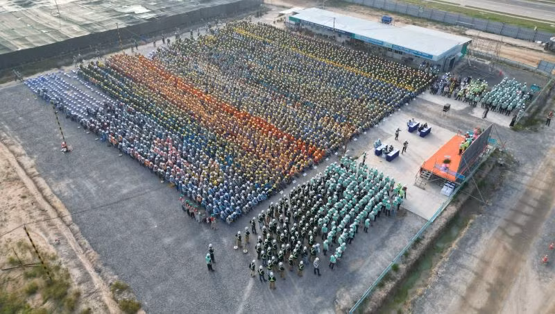Lễ tri ân hơn 4.500 công nhân đang làm việc tại công trường xây dựng nhà máy LEGO Manufacturing Việt Nam và đánh dấu cột mốc 3 triệu giờ lao động an toàn tại công trường.