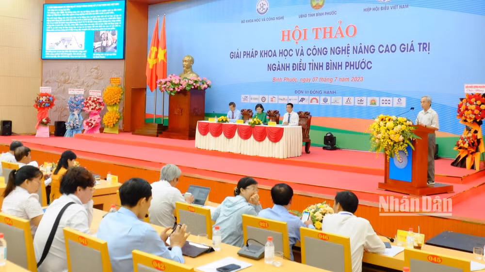 Nhiều giải pháp phát triển ngành điều được đưa ra tại hội thảo.