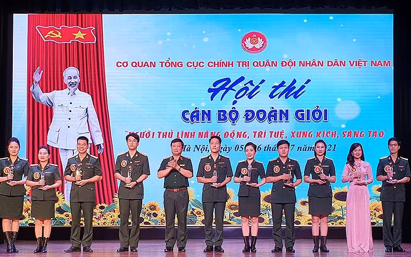 Cơ quan Tổng cục Chính trị khai mạc Hội thi cán bộ Đoàn năm 2021. Cơ quan Tổng cục Chính trị khai mạc Hội thi cán bộ Đoàn năm 2021.