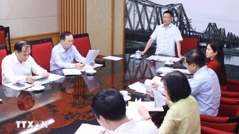 Phó Thủ tướng Hồ Đức Phớc chủ trì cuộc họp. (Ảnh: Văn Điệp/TTXVN)