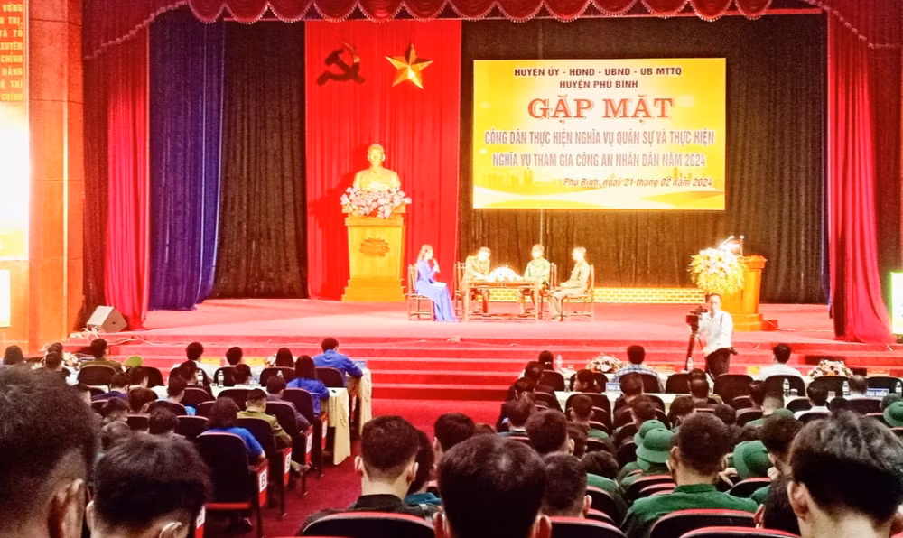 Huyện Phú Bình (Thái Nguyên) tổ chức nhiều buổi gặp mặt, giao lưu với tân binh.