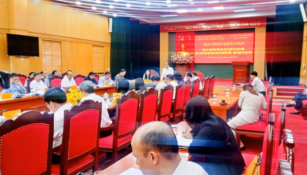 Đại biểu dự hội thảo.