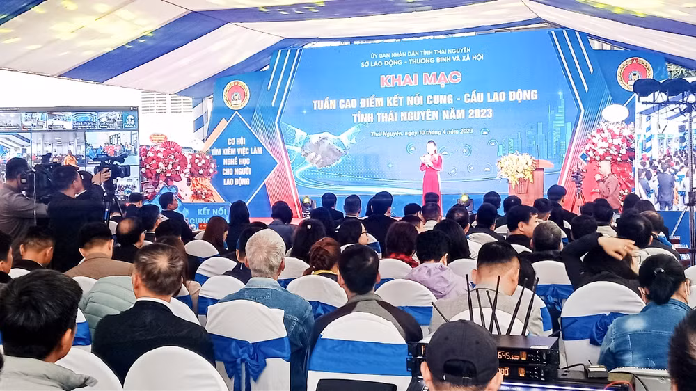 Hằng năm, tỉnh Thái Nguyên tổ chức nhiều hoạt động kết nối cung-cầu lao động để giải quyết việc làm, giảm nghèo cho người dân.