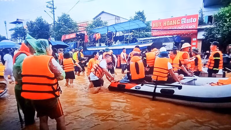 Tỉnh Thái Nguyên tổ chức cứu hộ suốt ngày đêm, không để ai nguy hiểm mà không được cứu