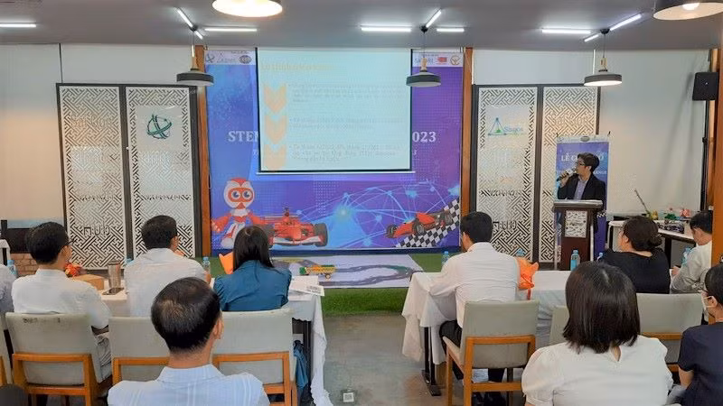 Quang cảnh lễ phát động cuộc thi STEM Robot Challenge lần thứ 7.