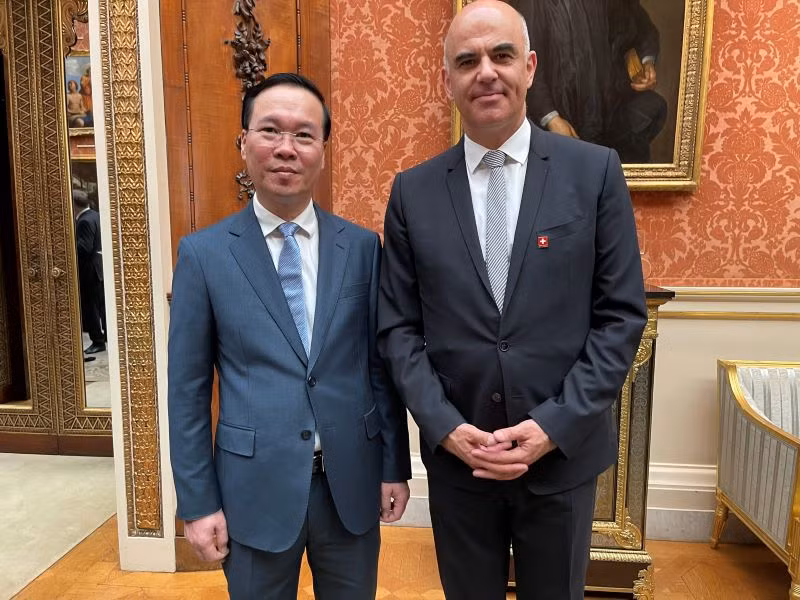 Chủ tịch nước Võ Văn Thưởng gặp Tổng thống Thụy Sĩ Alain Berset. Chủ tịch nước Võ Văn Thưởng gặp Tổng thống Thụy Sĩ Alain Berset.