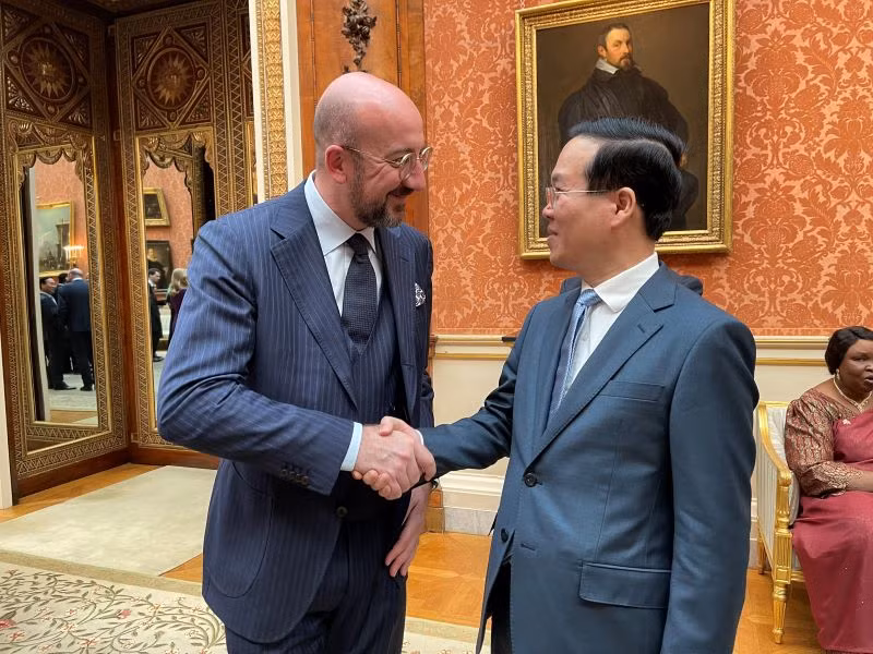Chủ tịch nước Võ Văn Thưởng gặp Chủ tịch Hội đồng châu Âu Charles Michel. Chủ tịch nước Võ Văn Thưởng gặp Chủ tịch Hội đồng châu Âu Charles Michel.