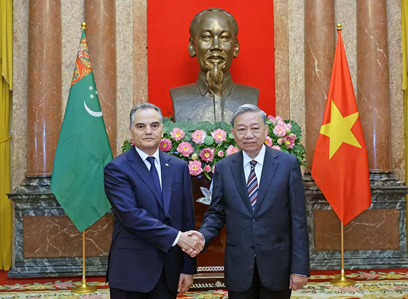 Chủ tịch nước Tô Lâm tiếp Đại sứ Turkmenistan Parakhat Durdyev.