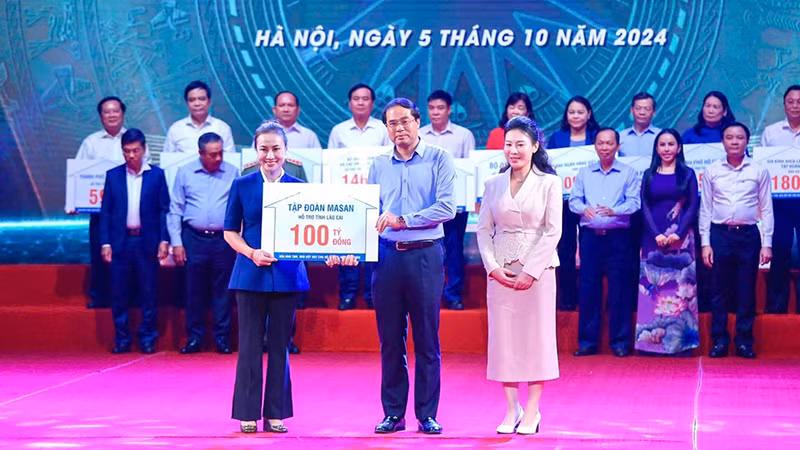 Tập đoàn Masan trao 100 tỷ hỗ trợ tỉnh Lào Cai.