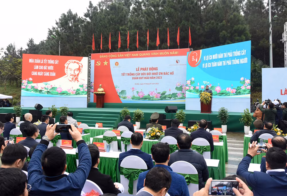 Quang cảnh buổi lễ. Quang cảnh buổi lễ.
