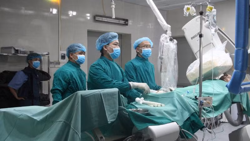 Bước tiến mới trong can thiệp mạch tại Bệnh viện Đa khoa tỉnh Lạng Sơn.
