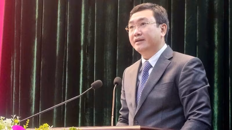 Tân Phó Bí thư Tỉnh ủy Lạng Sơn Nguyễn Cảnh Toàn phát biểu nhận nhiệm vụ. Tân Phó Bí thư Tỉnh ủy Lạng Sơn Nguyễn Cảnh Toàn phát biểu nhận nhiệm vụ.