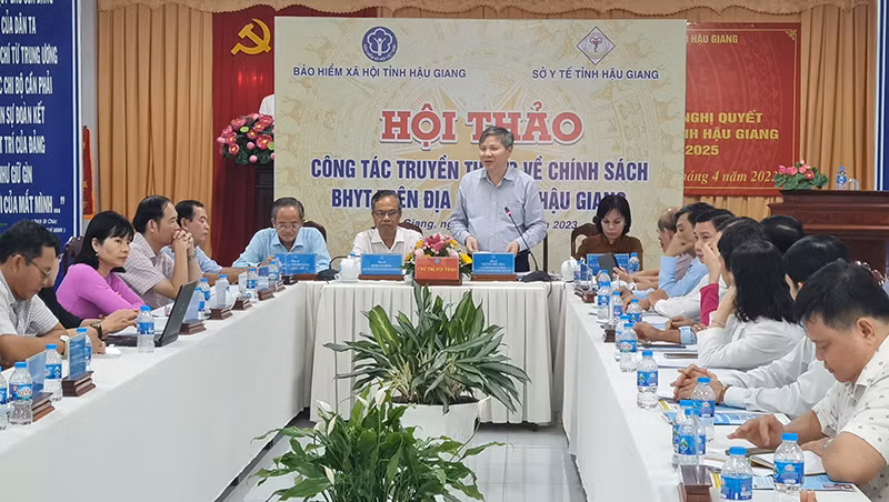 Ông Nguyễn Đức Hòa, Phó Tổng Giám đốc Bảo hiểm xã hội Việt Nam phát biểu tại hội thảo.