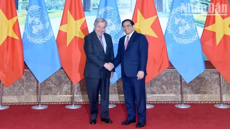 Thủ tướng Phạm Minh Chính và Tổng Thư ký Liên hợp quốc António Guterres trong khuôn khổ chuyến thăm chính thức của Tổng Thư ký tới Việt Nam, tháng 10/2022. (Ảnh: TRẦN HẢI)