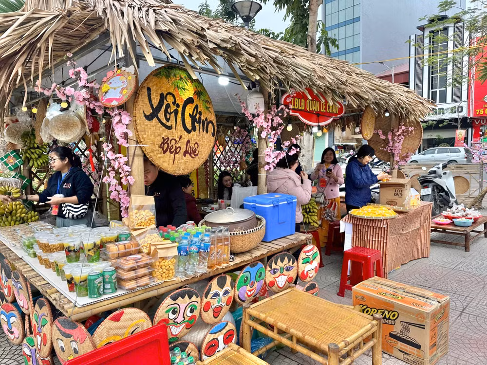 Hoạt động chợ quê thường được diễn ra trong các ngày lễ kỷ niệm.