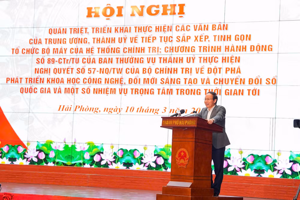 Bí thư Thành ủy Hải Phòng Lê Tiến Châu phát biểu.