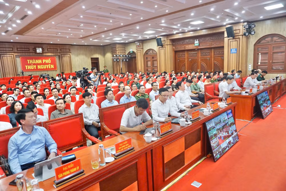 Toàn thể cử tri là cán bộ, công chức, viên chức, người lao động tham gia và đóng vai trò nòng cốt trong quá trình thực hiện sắp xếp tổ chức bộ máy nhà nước theo hướng tinh gọn.