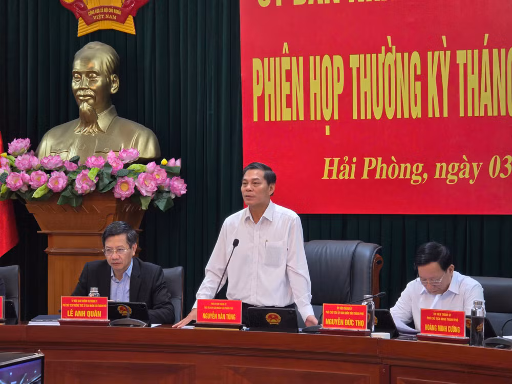 Đồng chí Nguyễn Văn Tùng, Chủ tịch Ủy ban nhân dân thành phố Hải Phòng. Đồng chí Nguyễn Văn Tùng, Chủ tịch Ủy ban nhân dân thành phố Hải Phòng.