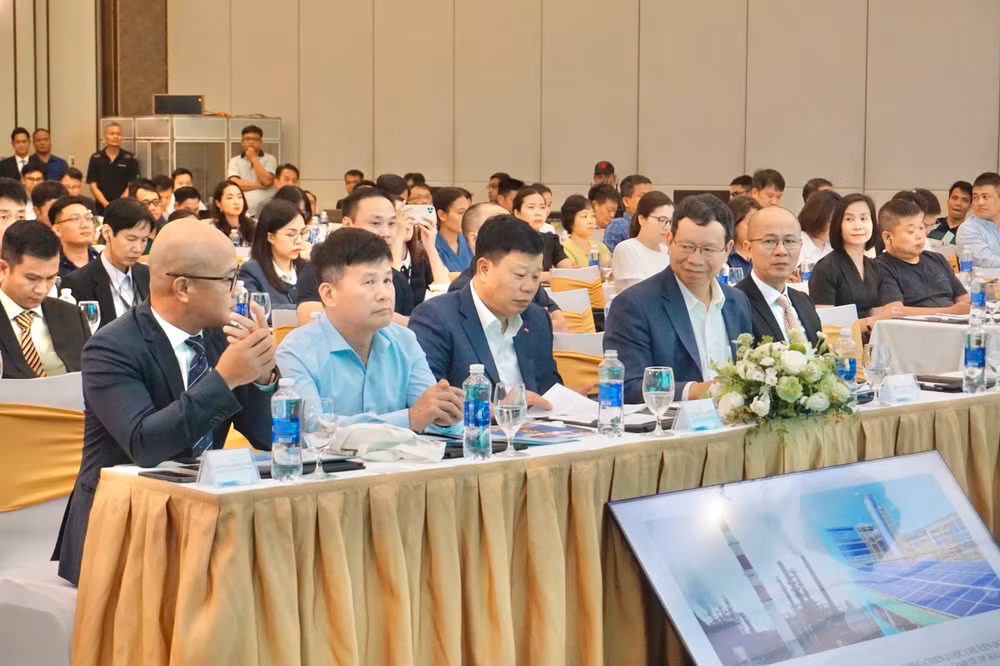 Các doanh nghiệp kiến nghị về cơ chế hỗ trợ, chính sách tài chính xanh phục vụ sản xuất. Các doanh nghiệp kiến nghị về cơ chế hỗ trợ, chính sách tài chính xanh phục vụ sản xuất.