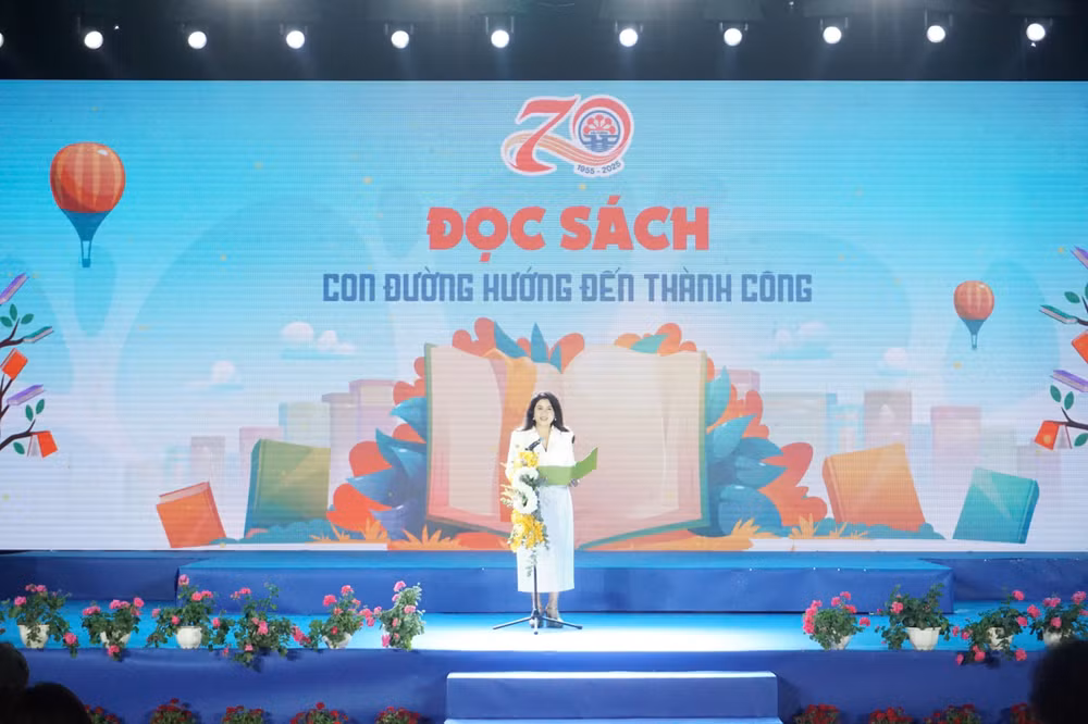 Bà Trần Thị Hoàng Mai, Giám đốc Sở Văn hóa, Thể thao và Du lịch thành phố Hải Phòng. Bà Trần Thị Hoàng Mai, Giám đốc Sở Văn hóa, Thể thao và Du lịch thành phố Hải Phòng.