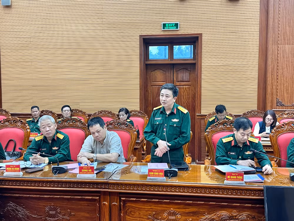 Các đại biểu tham gia ý kiến.