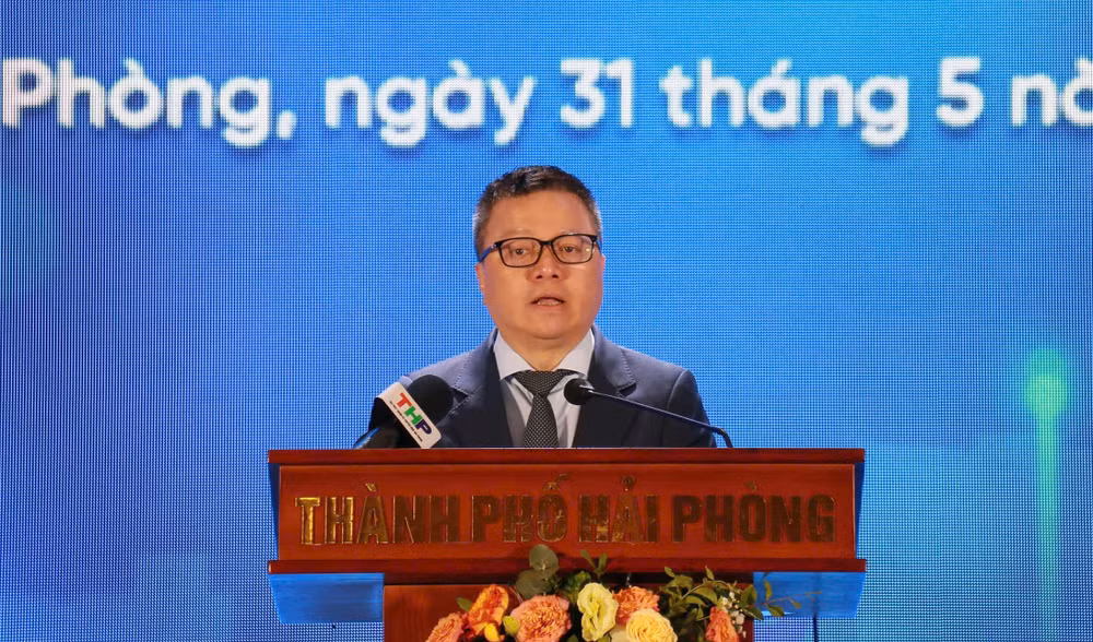 Đồng chí Lê Quốc Minh, Ủy viên Trung ương Đảng, Phó Trưởng Ban Tuyên giáo và Dân vận Trung ương, Tổng Biên tập Báo Nhân Dân, Chủ tịch Hội Nhà báo Việt Nam phát biểu tại diễn đàn. (Ảnh: PV) Đồng chí Lê Quốc Minh, Ủy viên Trung ương Đảng, Phó Trưởng Ban Tuyên giáo và Dân vận Trung ương, Tổng Biên tập Báo Nhân Dân, Chủ tịch Hội Nhà báo Việt Nam phát biểu tại diễn đàn. (Ảnh: PV)