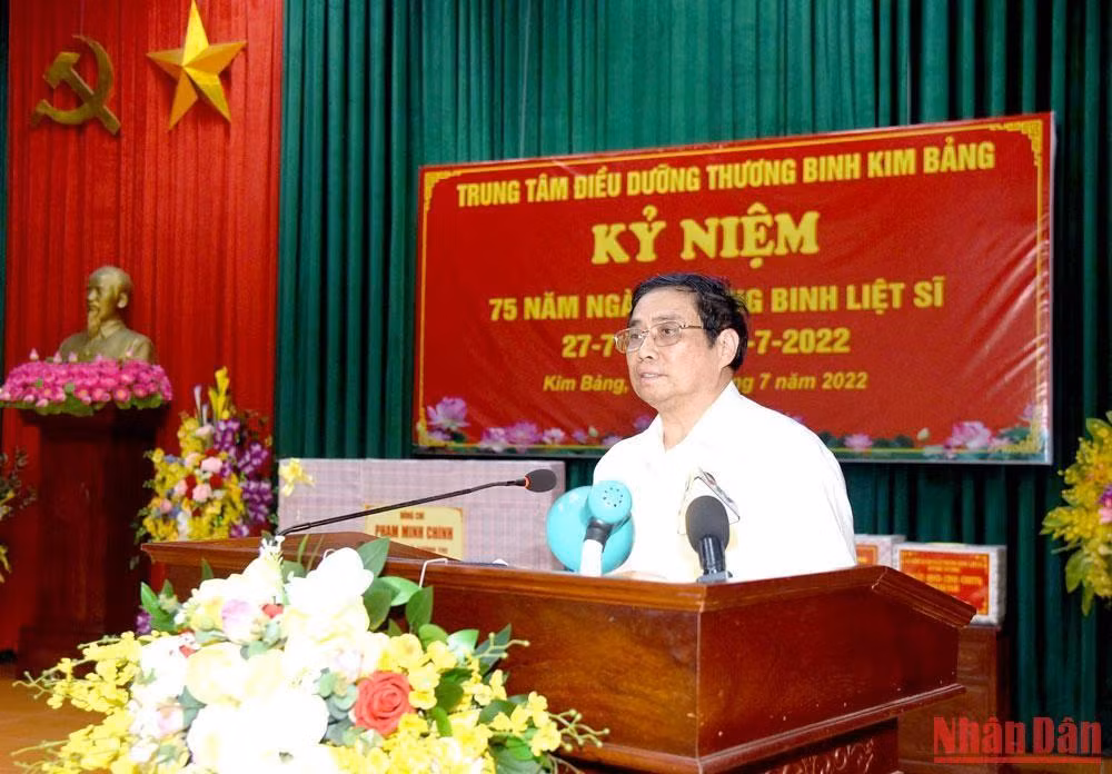 Thủ tướng Phạm Minh Chính phát biểu tại buổi tới thăm Trung tâm Điều dưỡng thương binh Kim Bảng (tỉnh Hà Nam). Thủ tướng Phạm Minh Chính phát biểu tại buổi tới thăm Trung tâm Điều dưỡng thương binh Kim Bảng (tỉnh Hà Nam).
