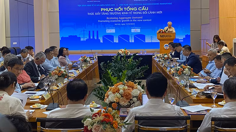 Quang cảnh tọa đàm.