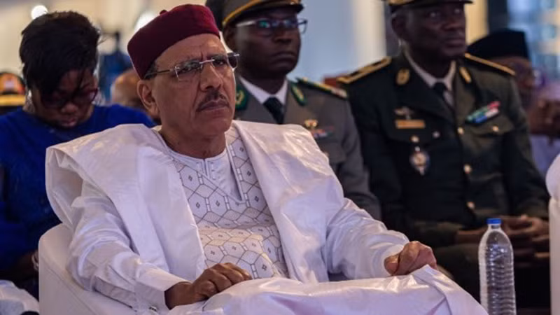 Tổng thống Niger Mohamed Bazoum. (Ảnh: AP)