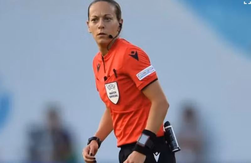 Trọng tài Ivana Martincic. (Ảnh: FIFA)