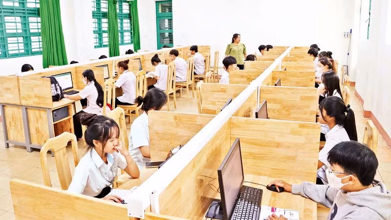 Học sinh tại Trường cao đẳng Công nghiệp cao-su, thành phố Đồng Xoài, tỉnh Bình Phước. (Ảnh: Nhất Sơn)