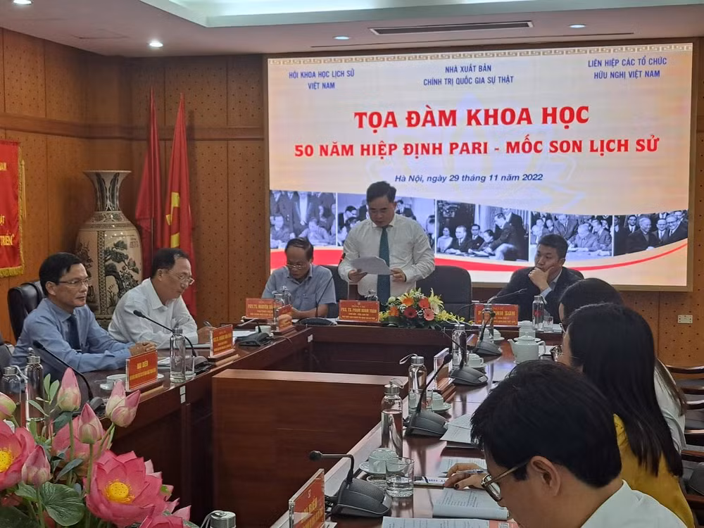 Quang cảnh buổi tọa đàm.