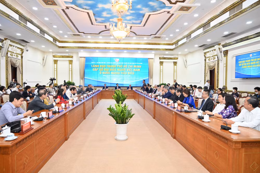 Quang cảnh chương trình gặp mặt. (Ảnh: Quốc Thanh)