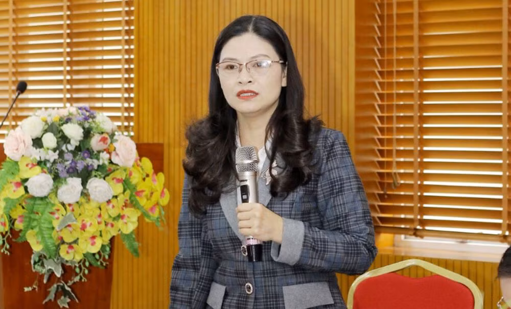 Bà Vương Ngọc Hà, Trưởng Ban Tuyên giáo Tỉnh ủy Hà Giang phát biểu tại buổi tọa đàm.