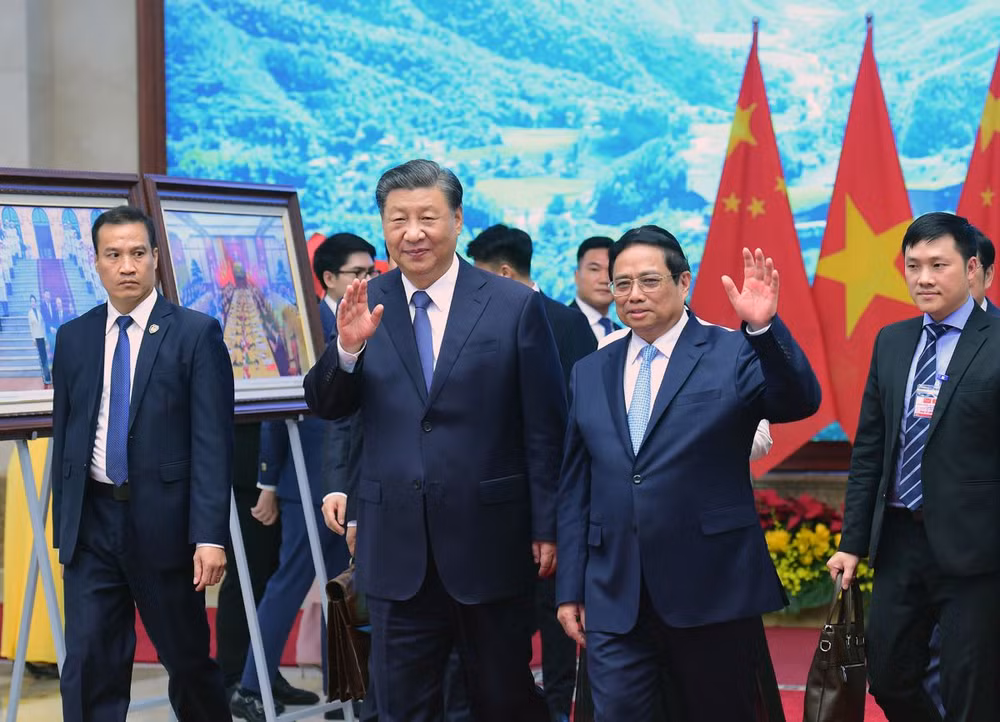 Thủ tướng Phạm Minh Chính tiễn Tổng Bí thư, Chủ tịch Trung Quốc Tập Cận Bình sau buổi hội kiến.
