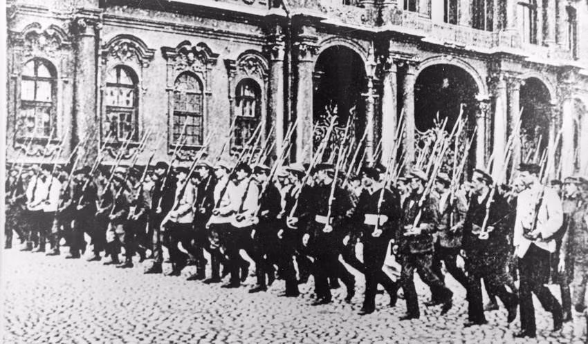 Các đơn vị Hồng quân thời kỳ đầu cách mạng (1917). (Ảnh: Tư liệu TTXVN) Các đơn vị Hồng quân thời kỳ đầu cách mạng (1917). (Ảnh: Tư liệu TTXVN)