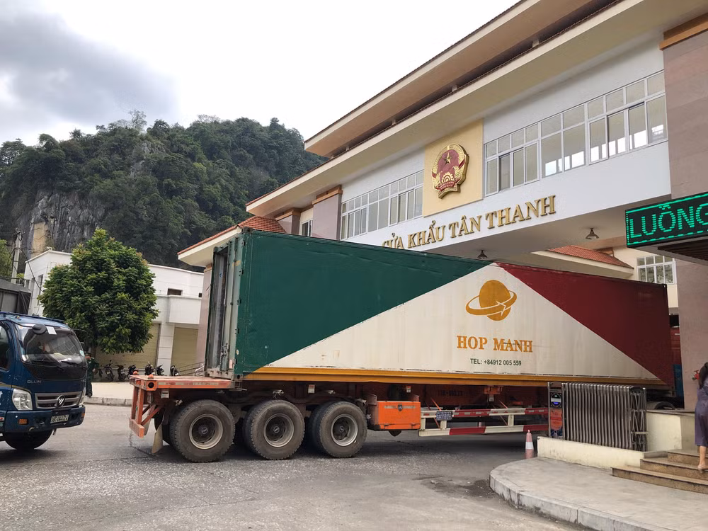 Các cửa khẩu biên giới với Trung Quốc sẽ mở cửa cho hàng hóa giao thông bình thường từ 8/1.
