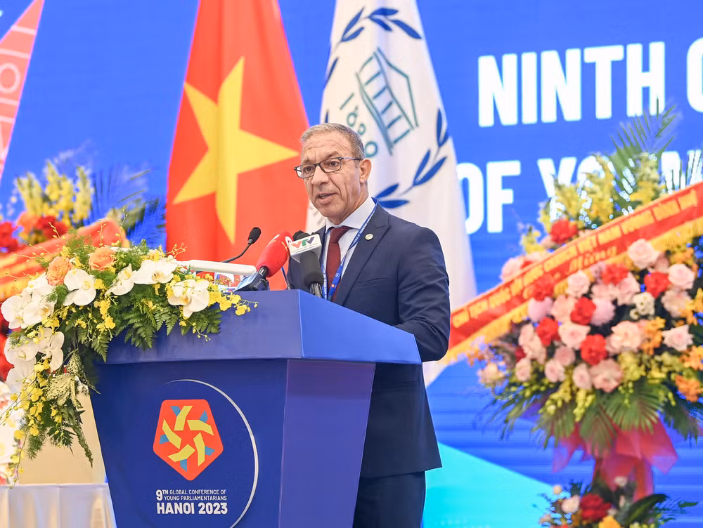 Chủ tịch Liên minh Nghị viện Thế giới Duarte Pacheco phát biểu tại lễ khai mạc. Chủ tịch Liên minh Nghị viện Thế giới Duarte Pacheco phát biểu tại lễ khai mạc.
