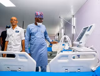 Nhân viên y tế Nigeria tại một cơ sở y tế địa phương. (Ảnh minh họa của Tân Hoa xã)