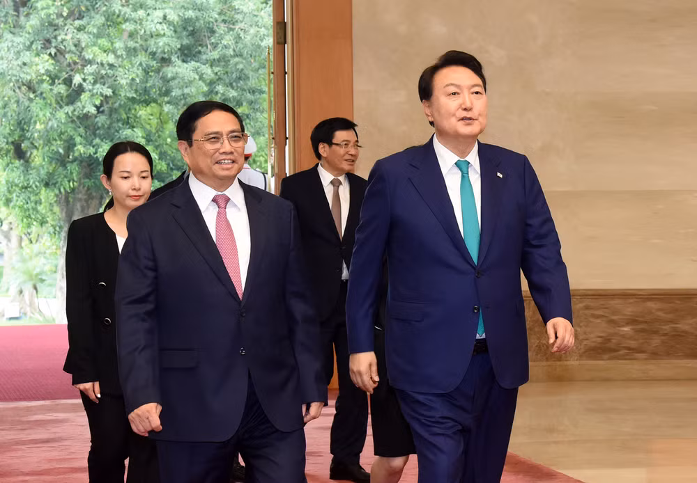 Thủ tướng Phạm Minh Chính đón Tổng thống Hàn Quốc Yoon Suk Yeol.