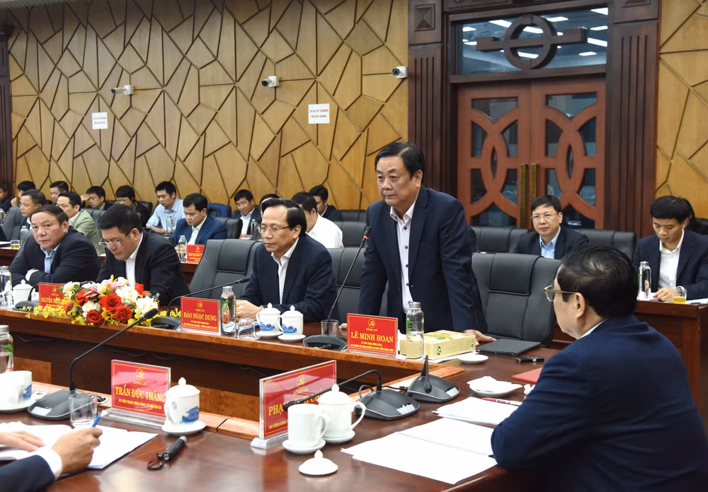 Bộ trưởng Nông nghiệp và Phát triển nông thôn Lê Minh Hoan phát biểu. Bộ trưởng Nông nghiệp và Phát triển nông thôn Lê Minh Hoan phát biểu.